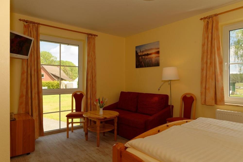 Landhotel Am Peetscher See Mirow Exteriér fotografie